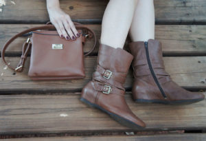 Look Bota e Bolsa Marrom
