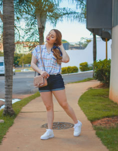 Look Tshirt Branca com Short Jeans