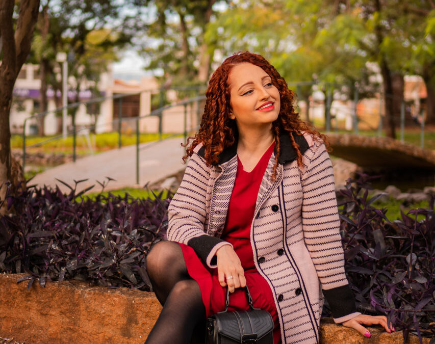 Look Sobretudo Rosa e Preto