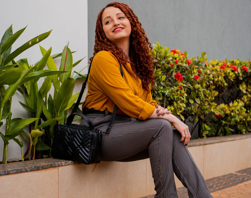 Calça Xadrez com Camisa Amarela