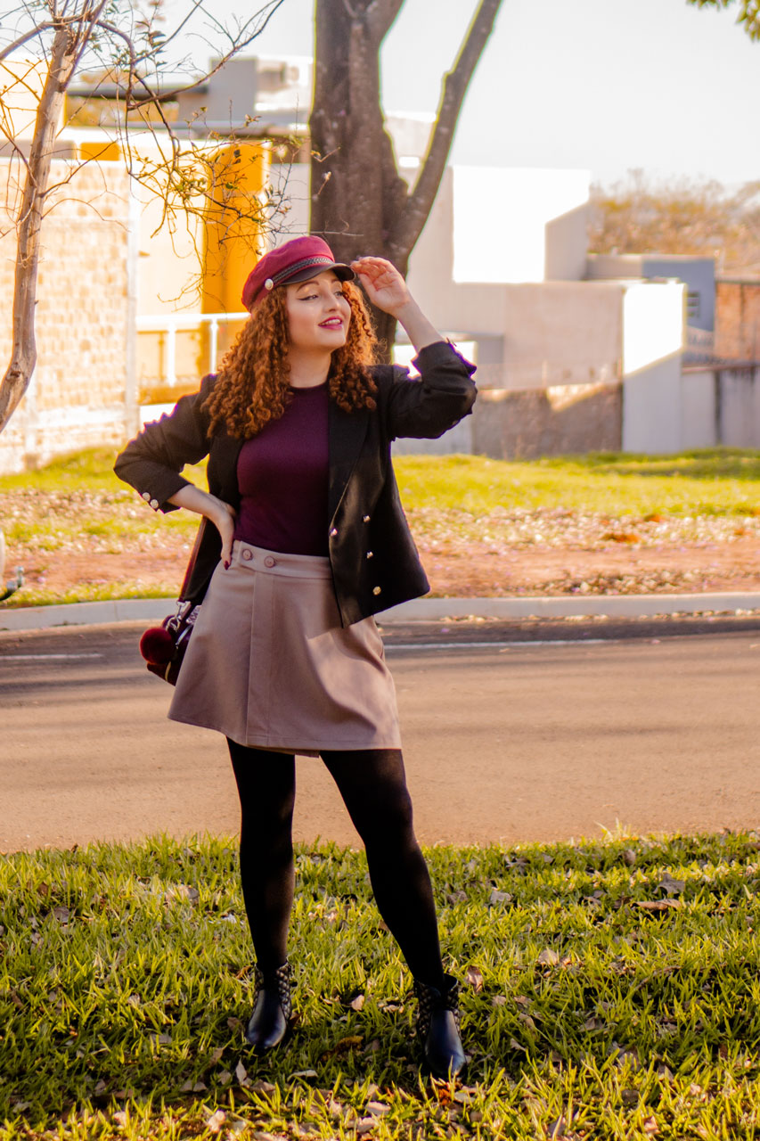 Look Preto com Vinho e Marrom Acinzentado