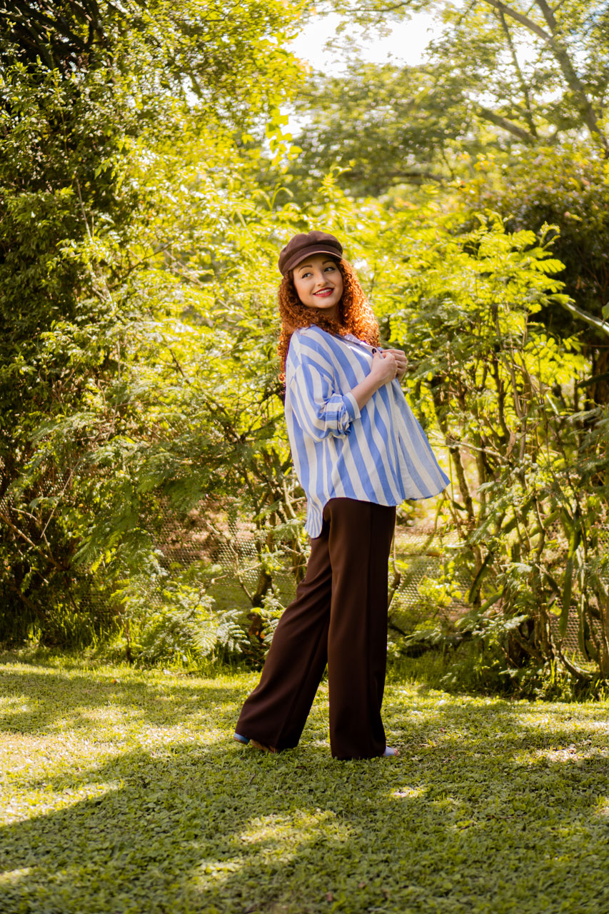 Calça Marrom e Blusa Azul
